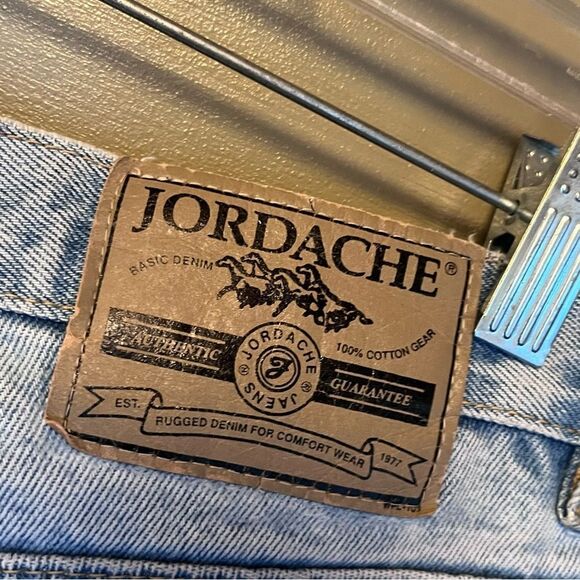 Jordache Vintage High Waist Light Wash Bleached Raw Hem Shorts - Picture 8 of 9